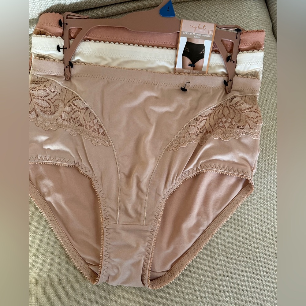 Icy Hot Light Lace Trim Panties Set